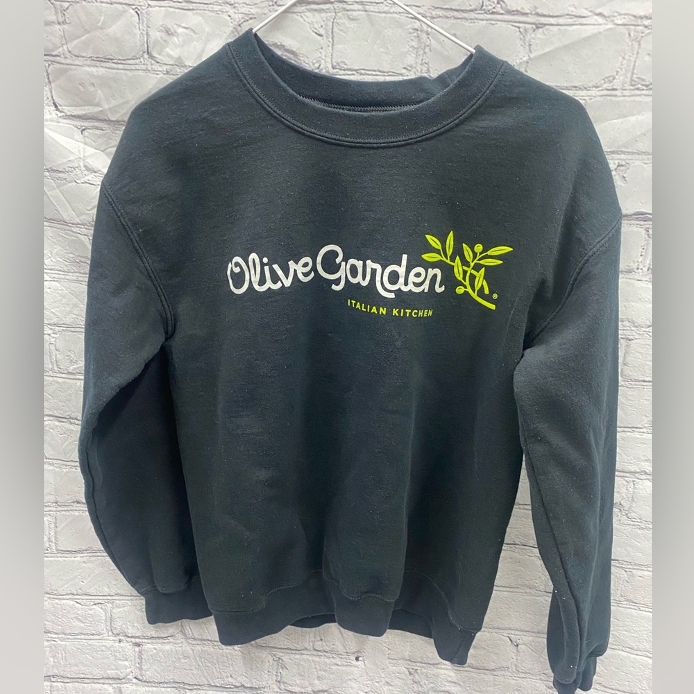 Olive Garden Sweatshirt Black Size Small Gildan Italian Kitchen Pullover
